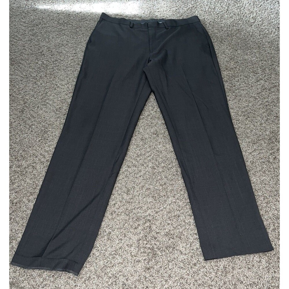 Haggar Premium Comfort Dress Pant Slim Fit 36x30